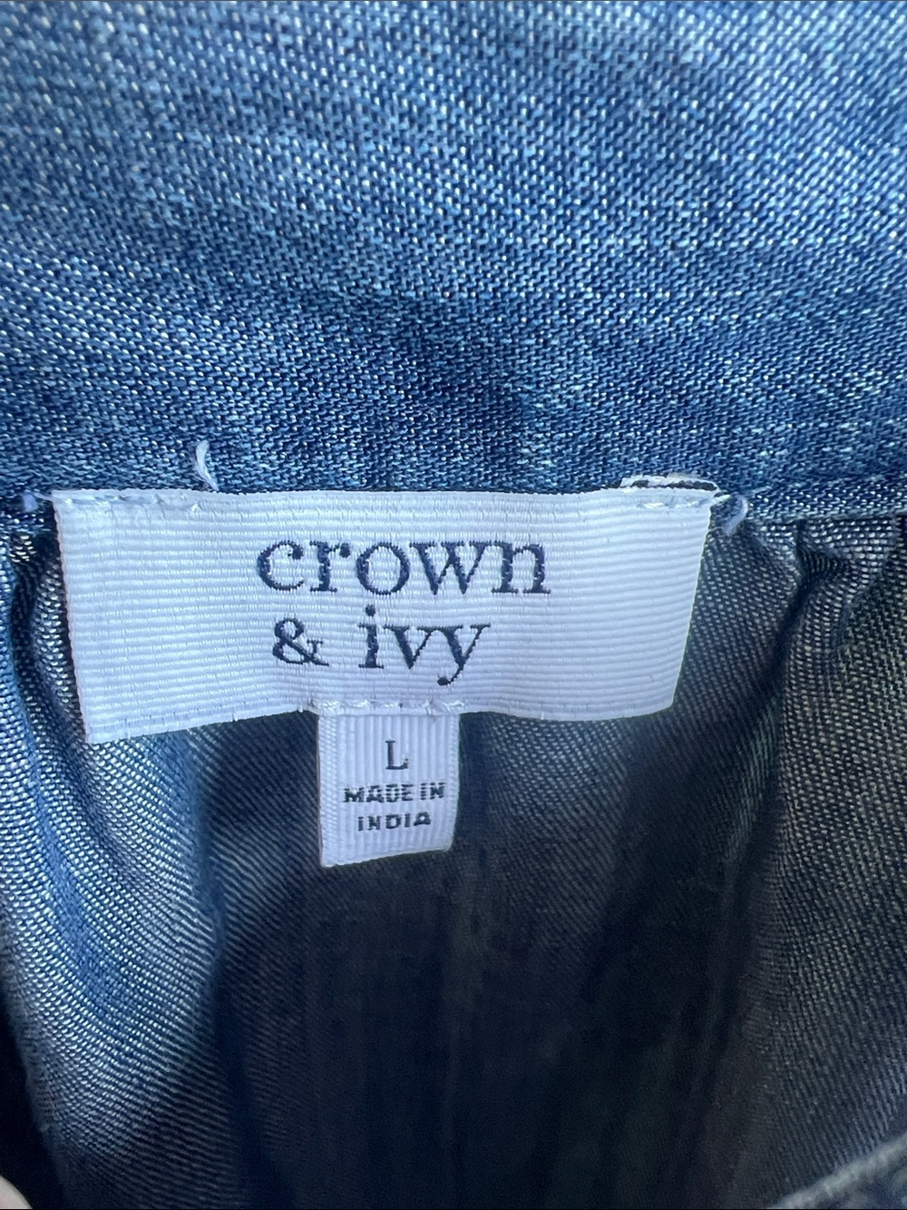 crown & ivy Blue Embroidered chambray Peasant Blouse Size Large - Picture 5 of 6